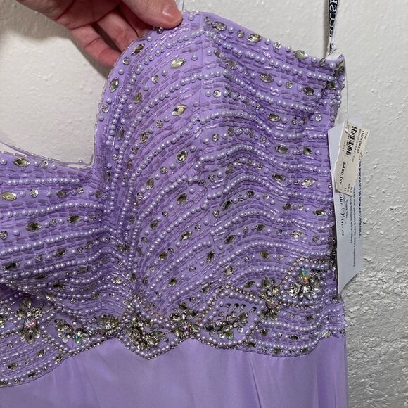 Blush Lavender Sweetheart Neckline Embellished Gown - Picture 14 of 16